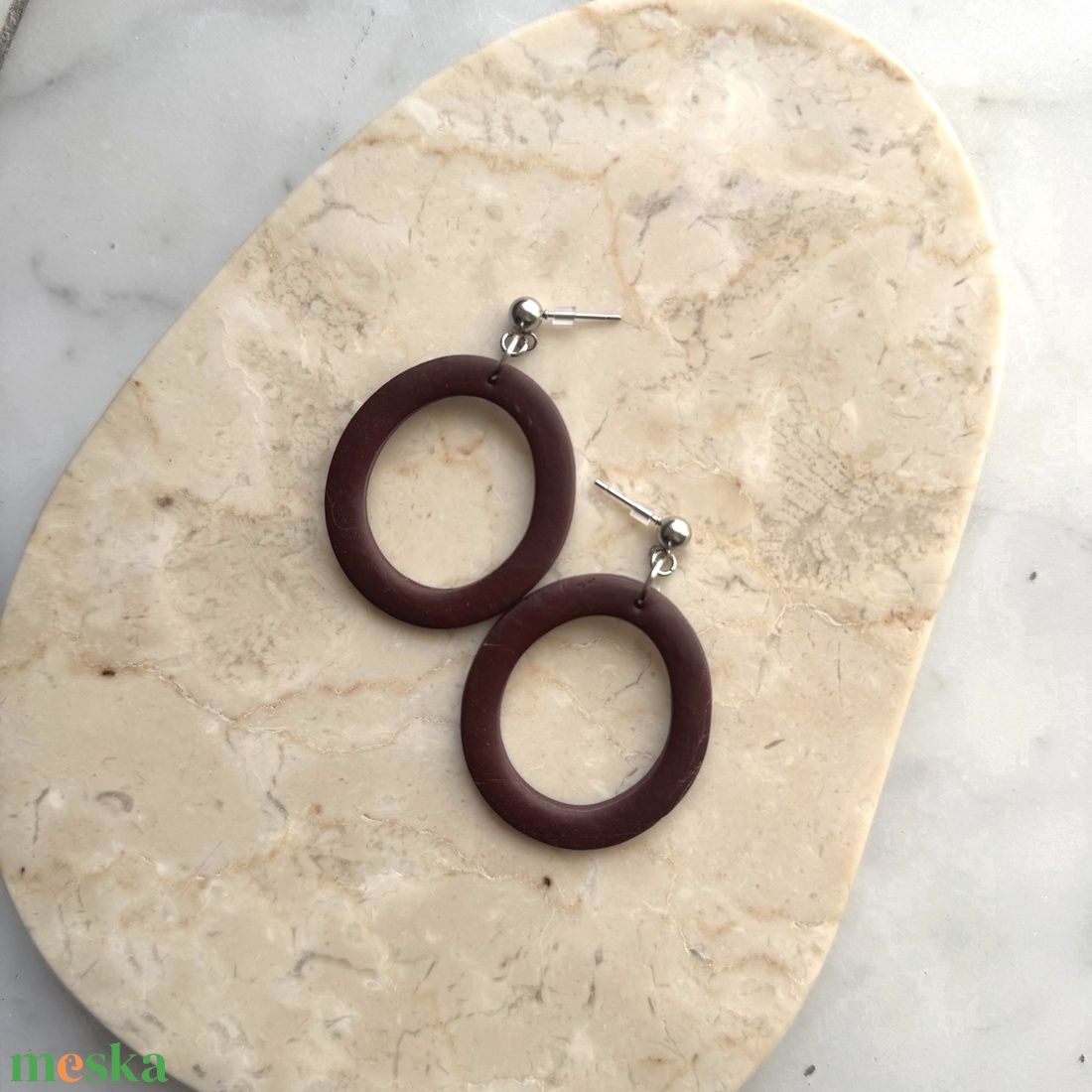 Ovális  bedugós fülbevaló - burgundi - ékszer - fülbevaló - lógó fülbevaló - Meska.hu