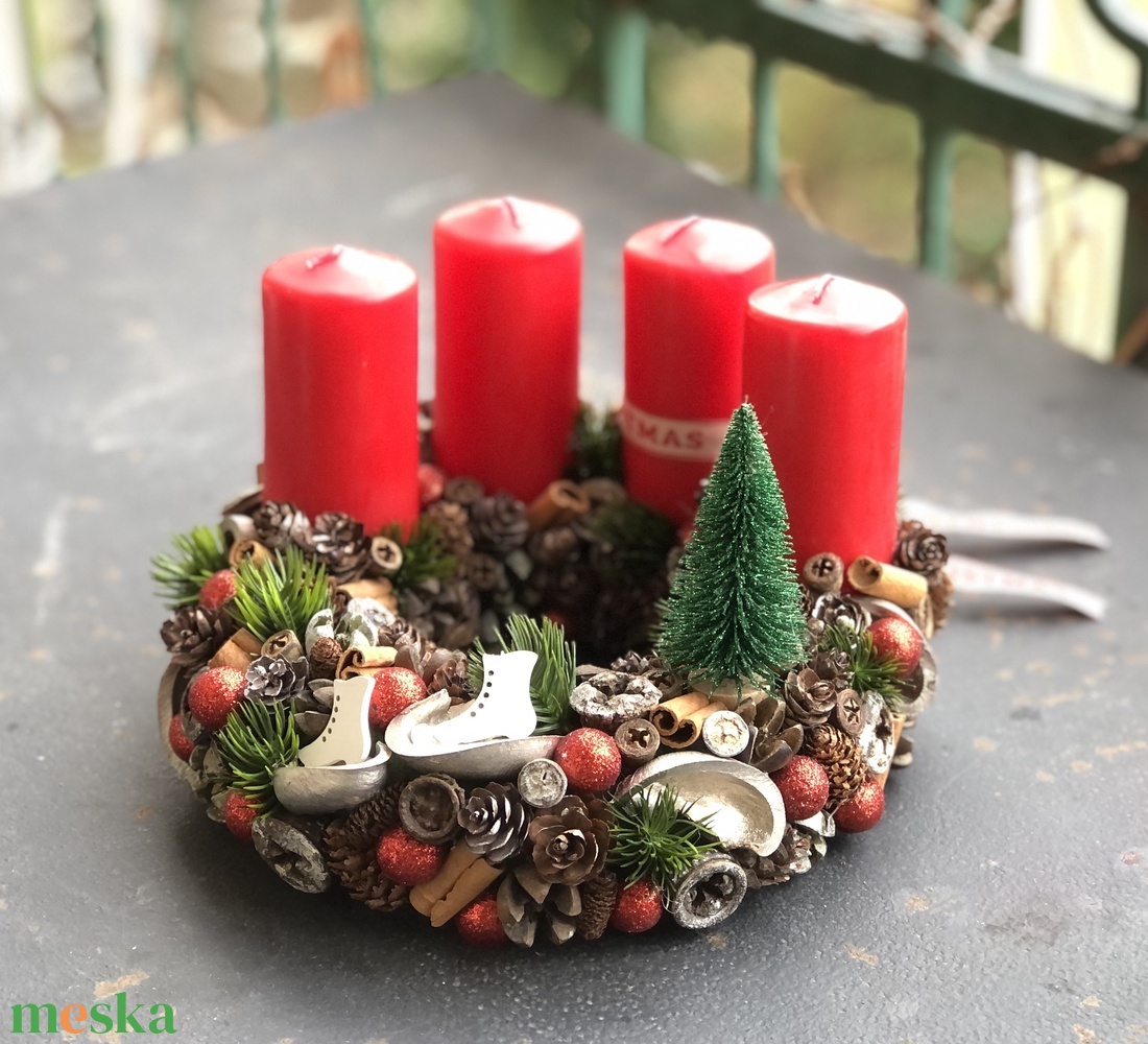 Adventi koszorú fenyővel - otthon & életmód - dekoráció - asztal és polc dekoráció - asztaldísz - Meska.hu