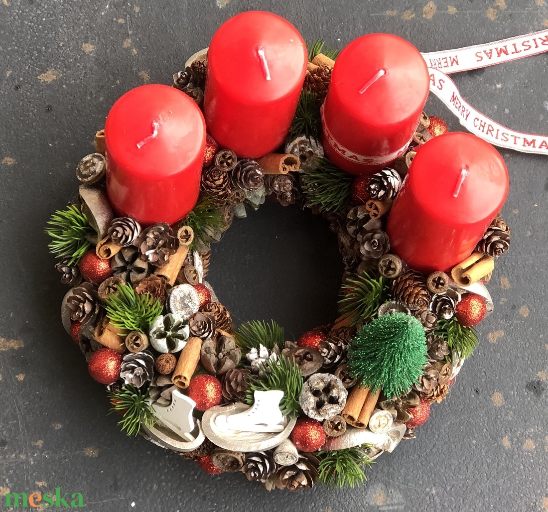 Adventi koszorú fenyővel - otthon & életmód - dekoráció - asztal és polc dekoráció - asztaldísz - Meska.hu