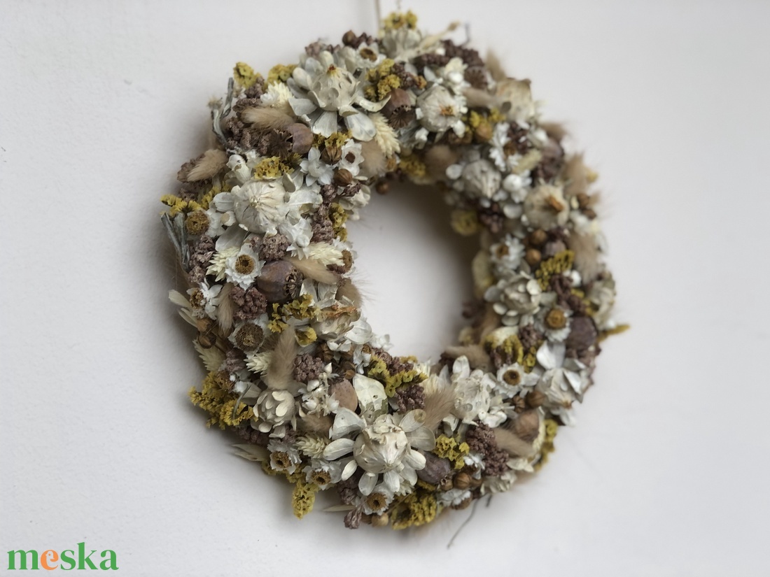 Fehér sáfrány kopogtató - otthon & életmód - dekoráció - ajtó- és ablak dekoráció - ajtódísz & kopogtató - Meska.hu