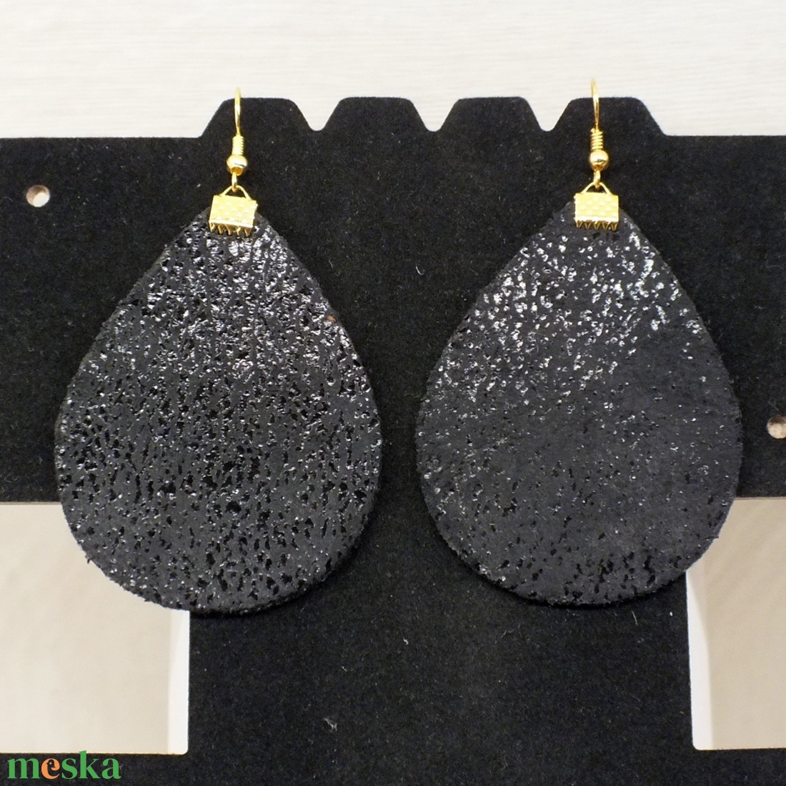 Fekete textilbőr fülbevaló - ékszer - fülbevaló - lógó csepp fülbevaló - Meska.hu