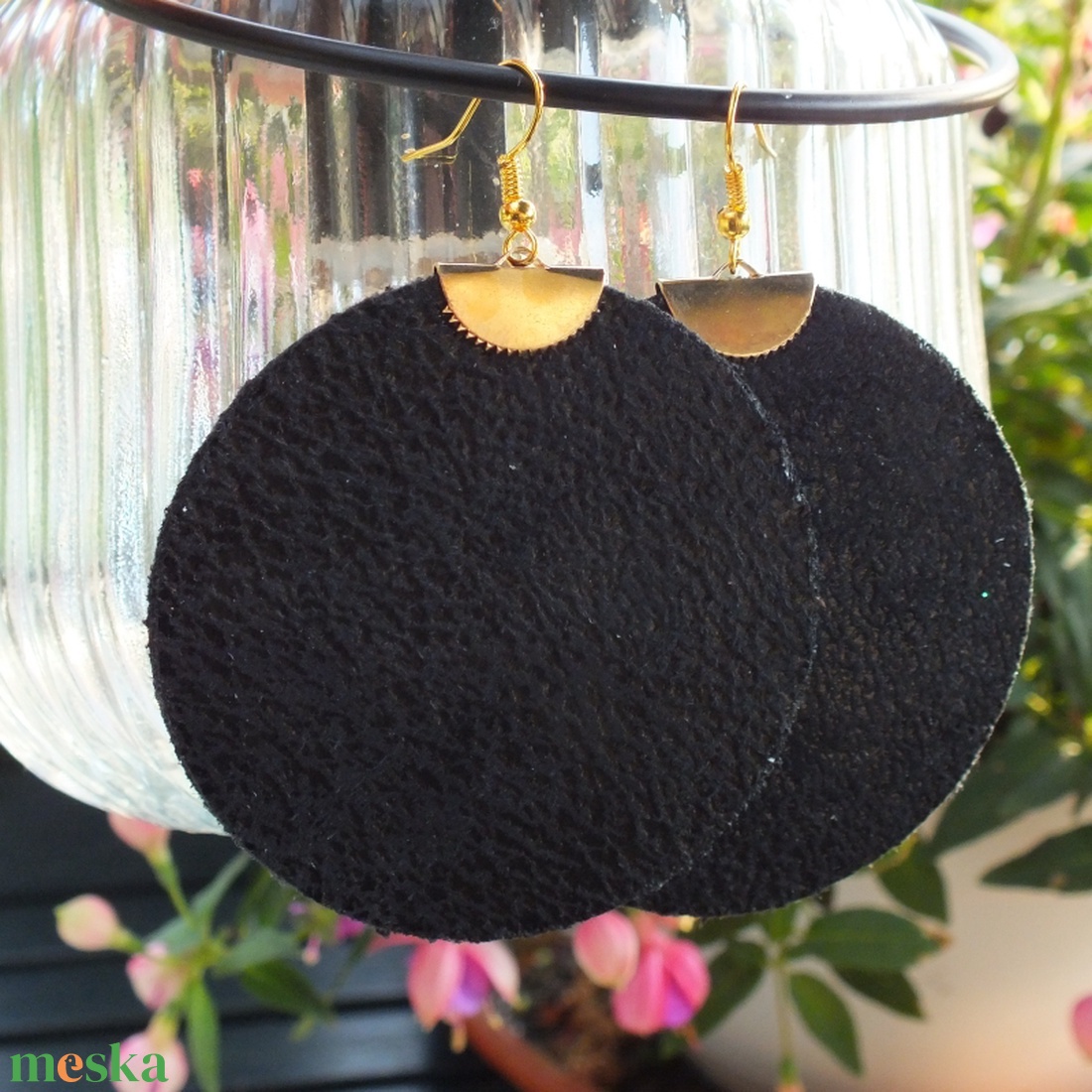 Fekete fülbevaló, 6 cm - ékszer - fülbevaló - lógós kerek fülbevaló - Meska.hu