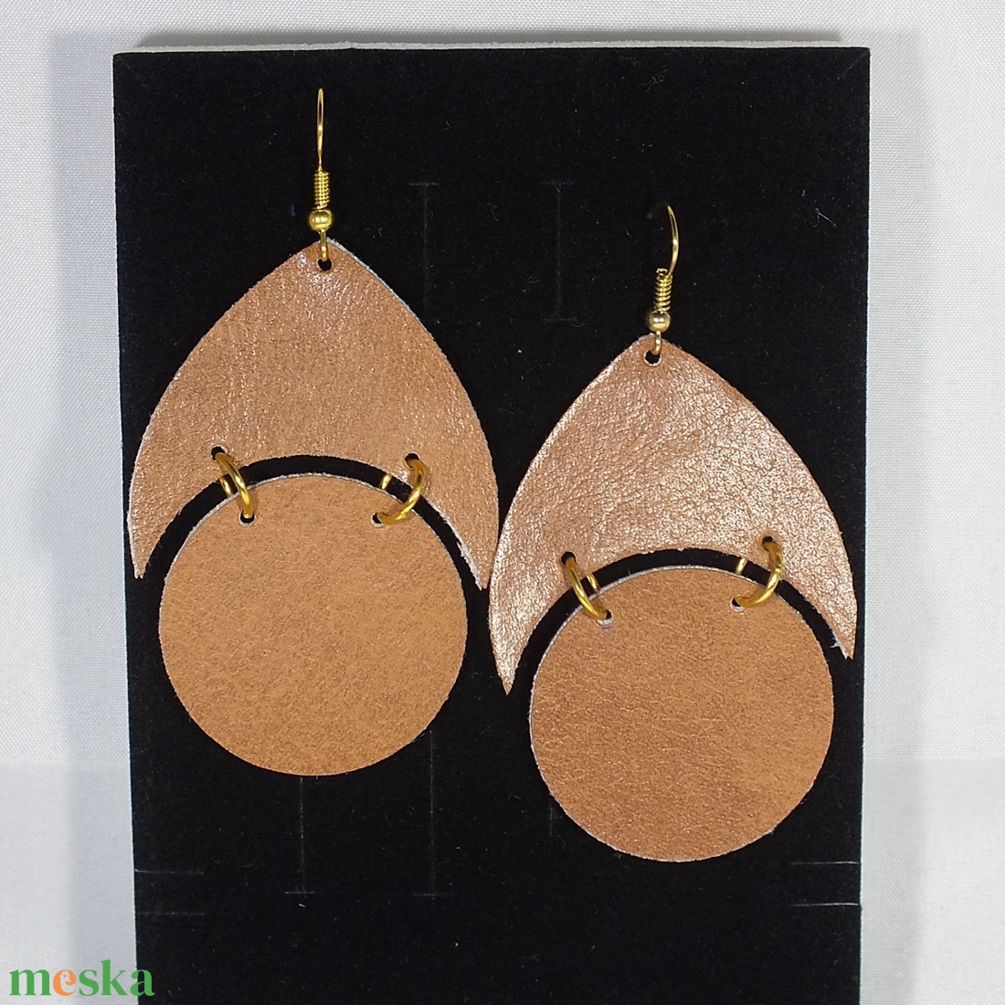 Egyedi őzbarna fülbevaló - ékszer - fülbevaló - lógó fülbevaló - Meska.hu