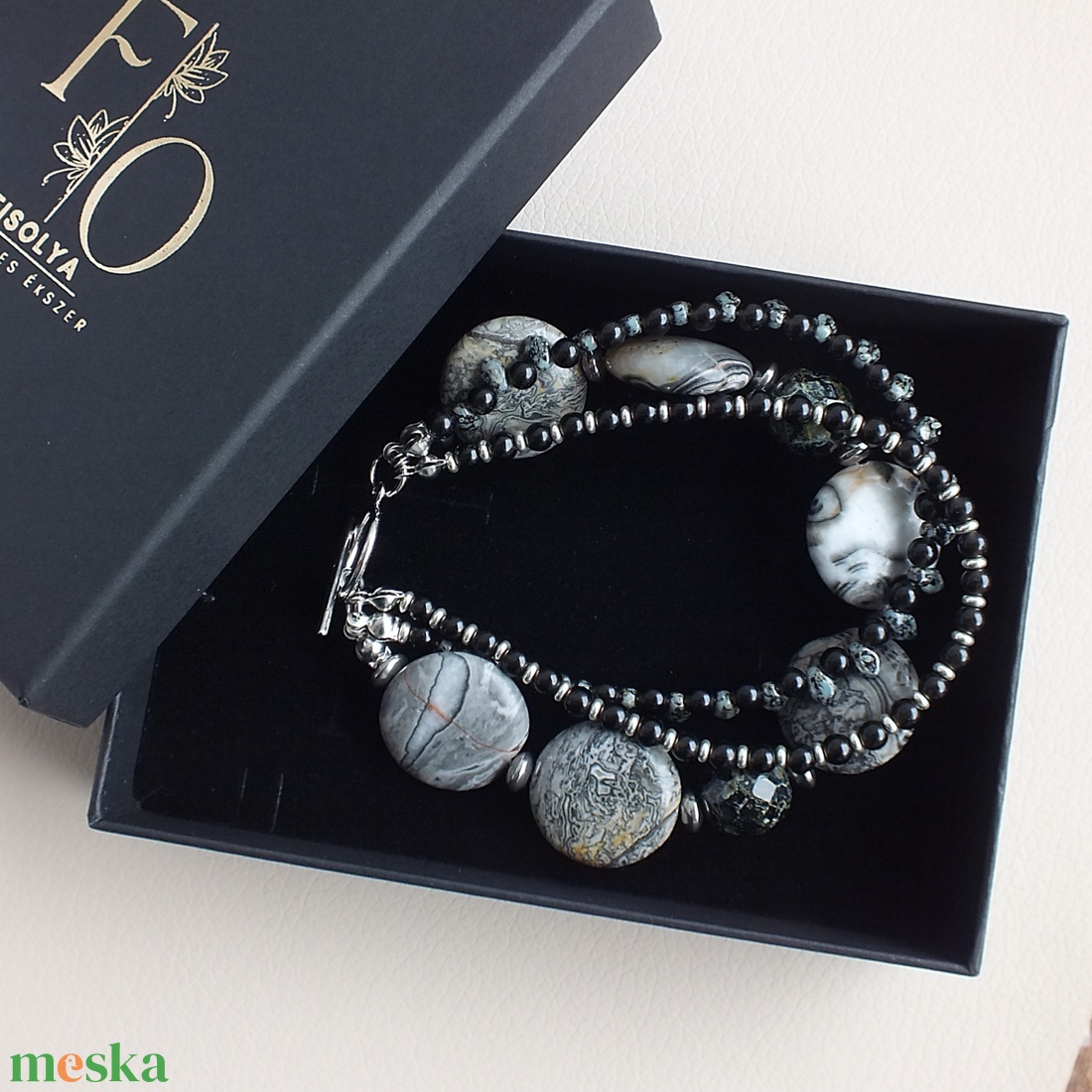 Ásványkarkötő, jáspis és obszidián - ékszer - karkötő - ásványkarkötő - Meska.hu