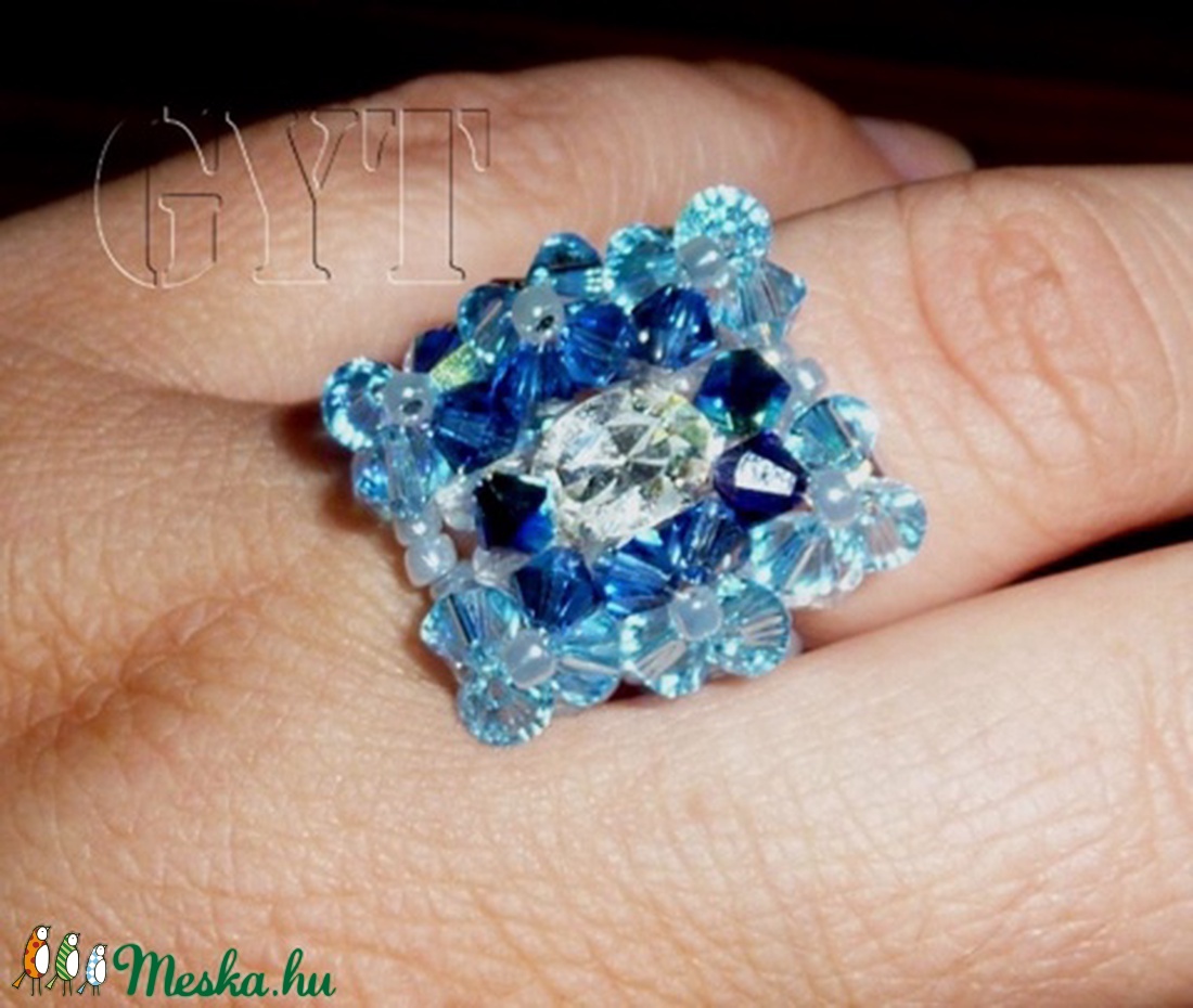 Nagy Swarovski gyűrű - Kék és kristály - ékszer - gyűrű - gyöngyös gyűrű - Meska.hu Nagy Swarovski gyűrű - Kék és kristály - ékszer - gyűrű - gyöngyös gyűrű - Meska.hu