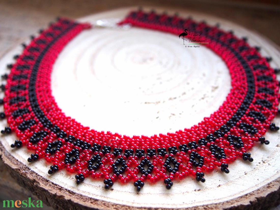 Piros-fekete tászli - ékszer - nyaklánc - nyakpánt, gallér - Meska.hu