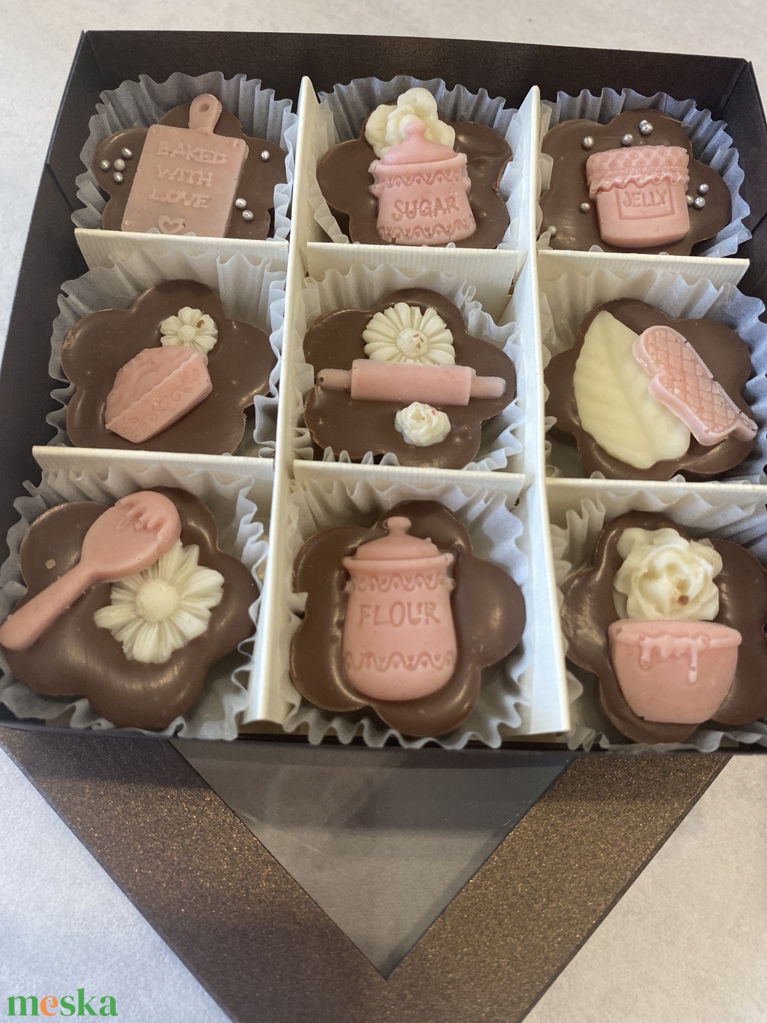 Csokoládé bonbon a főzés szerelmeseinek - élelmiszer - édesség - Meska.hu Csokoládé bonbon a főzés szerelmeseinek - élelmiszer - édesség - Meska.hu