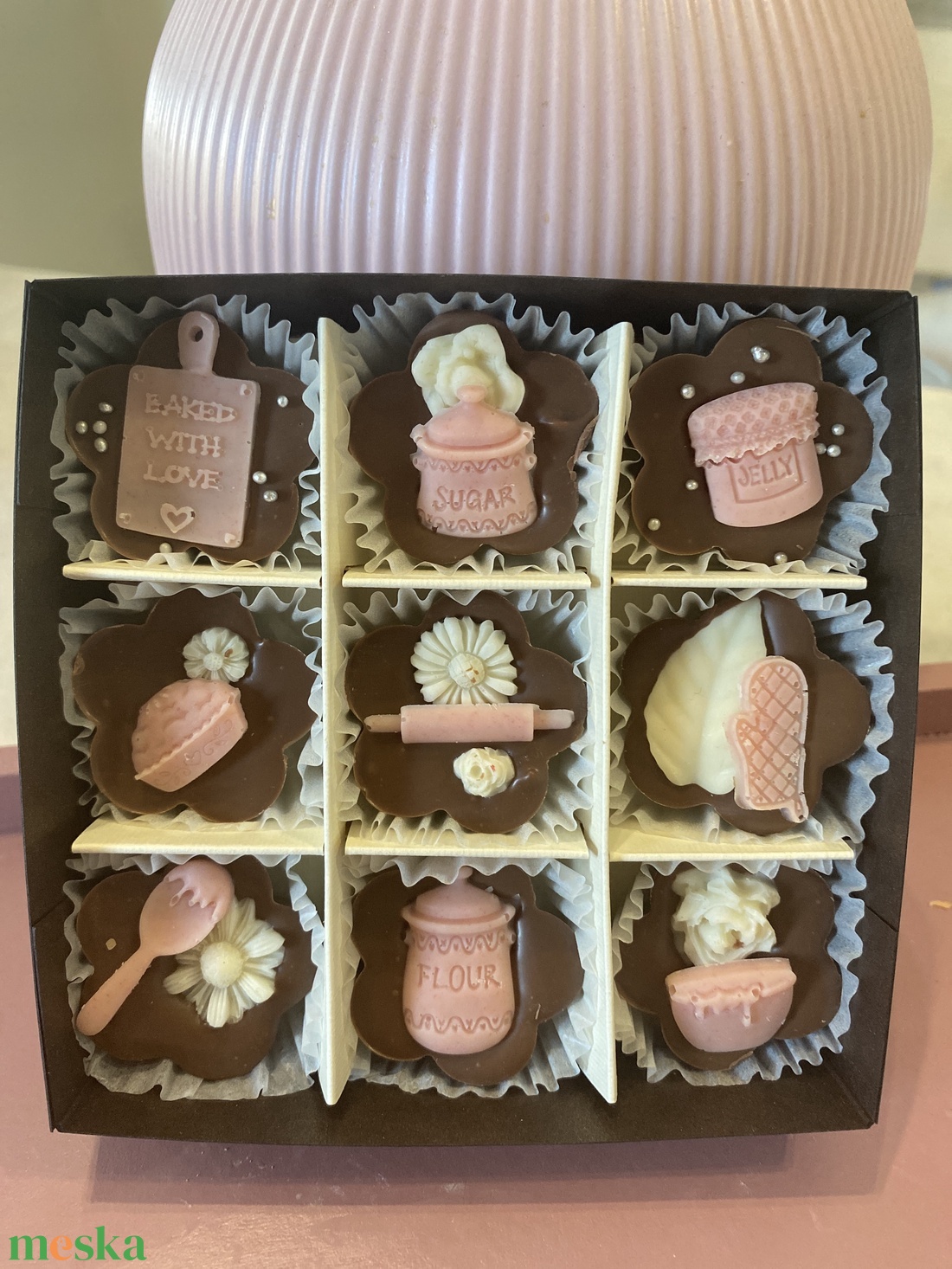 Csokoládé bonbon a főzés szerelmeseinek - élelmiszer - édesség - Meska.hu Csokoládé bonbon a főzés szerelmeseinek - élelmiszer - édesség - Meska.hu