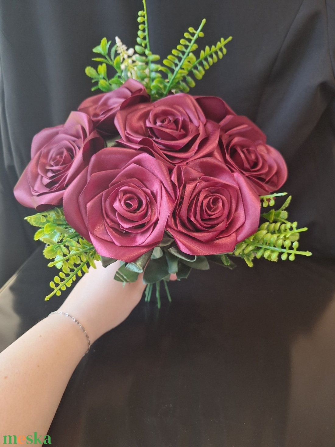 Kézzel készült szatén örökrózsa csokor Wine Red (7 szál, 32 cm) - otthon & életmód - dekoráció - virágdísz és tartó - csokor & virágdísz - Meska.hu Kézzel készült szatén örökrózsa csokor Wine Red (7 szál, 32 cm) - otthon & életmód - dekoráció - virágdísz és tartó - csokor & virágdísz - Meska.hu
