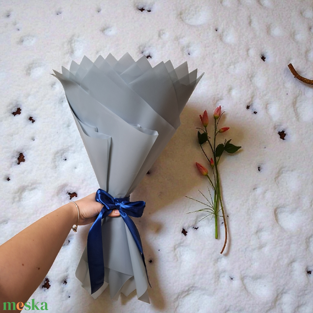 18 szálas kék rózsacsokor - otthon & életmód - dekoráció - virágdísz és tartó - csokor & virágdísz - Meska.hu