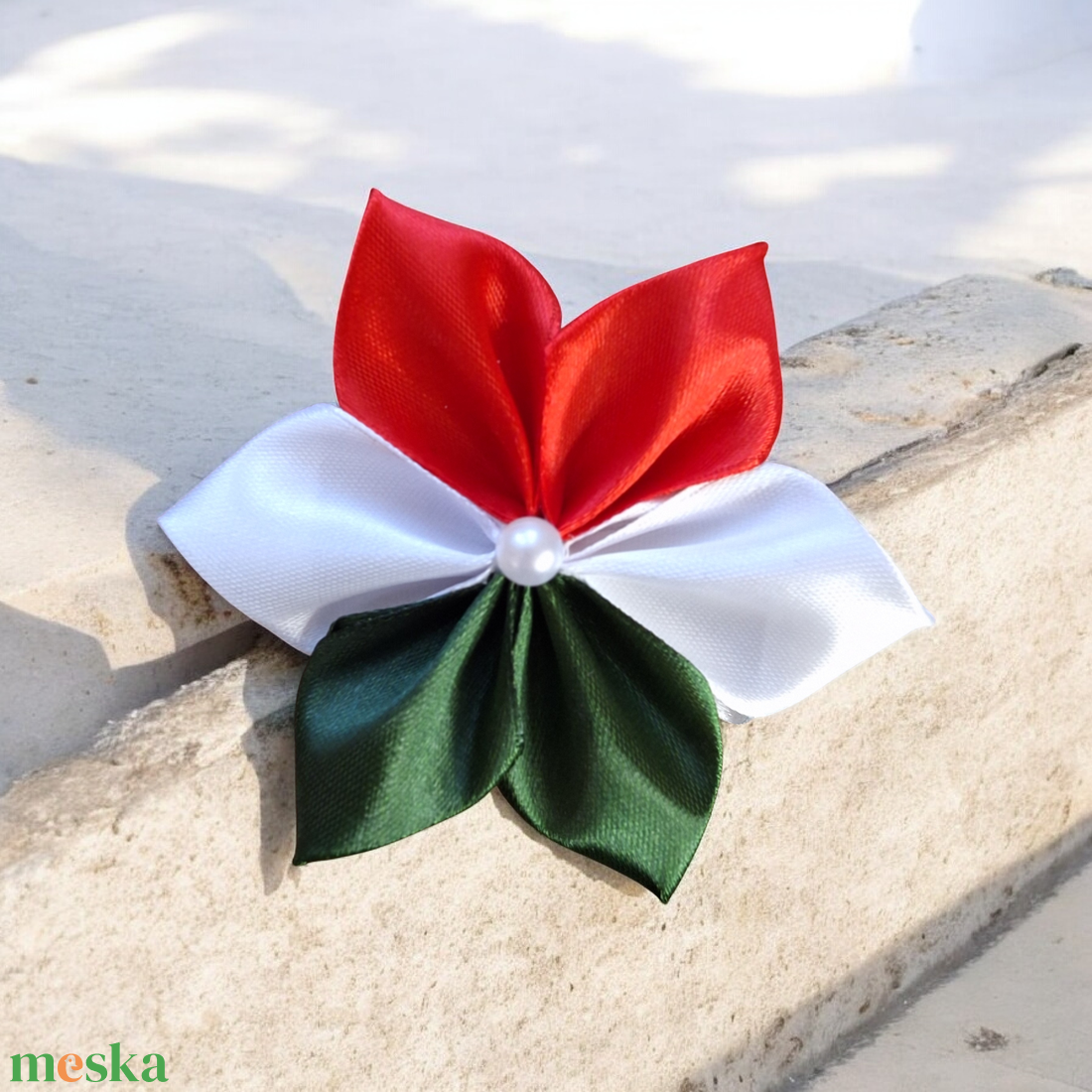 Nemzeti kitűző - kokárda mágneses rögzítéssel - ékszer - kitűző és bross - Meska.hu