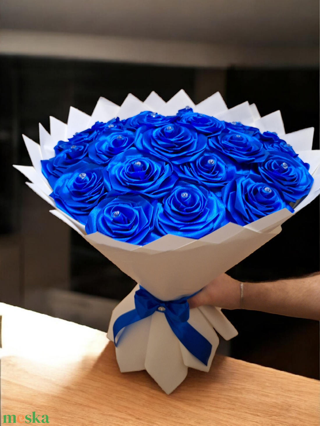 Királykék szatén örökrózsacsokor � 25 szálas kézzel készült, időtálló ajándék - otthon & életmód - virágdekoráció - virágok - virágcsokor - Meska.hu