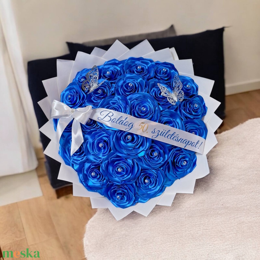 Személyre szabható királykék örökrózsacsokor � felirattal - otthon & életmód - virágdekoráció - virágok - virágcsokor - Meska.hu