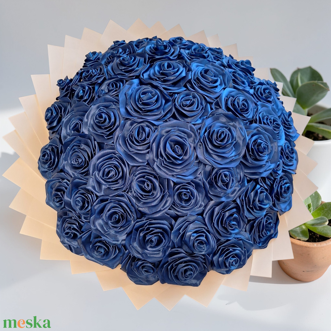 Óriás rózsacsokor � 56 szálas tengerészkék, 70 cm átmérőjű � Prémium kézműves ajándék - otthon & életmód - virágdekoráció - virágok - virágcsokor - Meska.hu