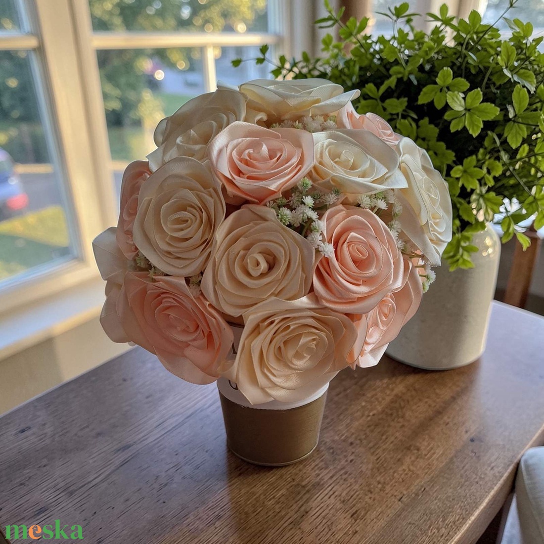 27 szálas rózsa asztaldísz � barack és krém rózsabox  - otthon & életmód - virágdekoráció - virágdíszek - asztali virágdísz - Meska.hu