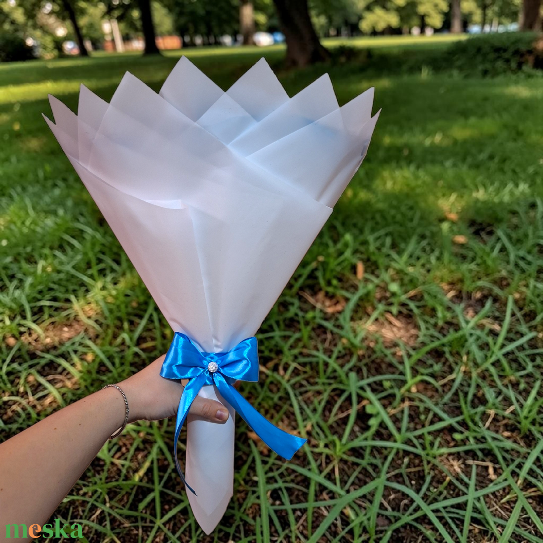 Burning Bouquet Glow � Égő szív örökrózsa csokor kék színben (11 szál) - otthon & életmód - virágdekoráció - virágok - virágcsokor - Meska.hu