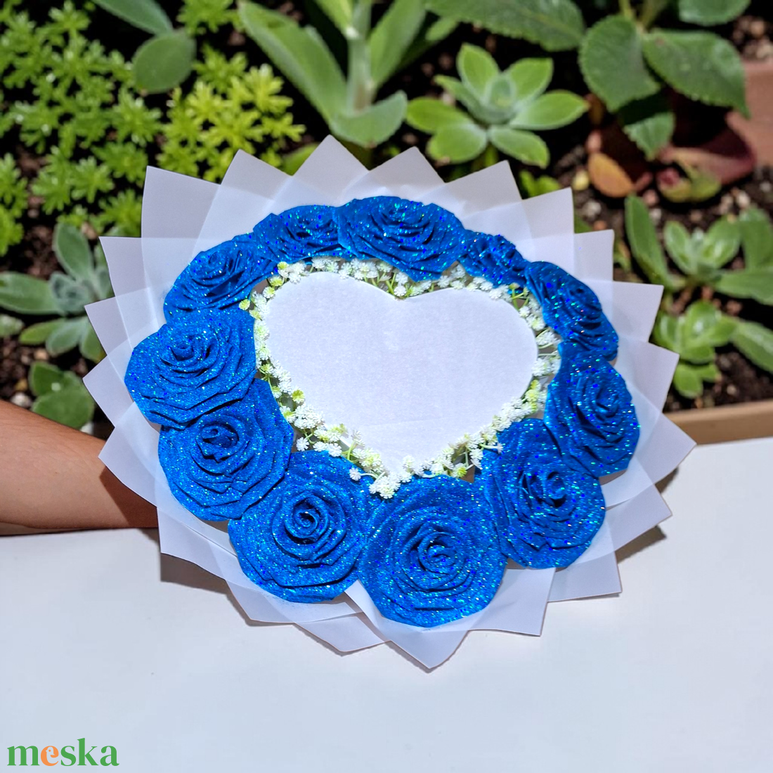 Burning Bouquet Glow � Égő szív örökrózsa csokor kék színben (11 szál) - otthon & életmód - virágdekoráció - virágok - virágcsokor - Meska.hu