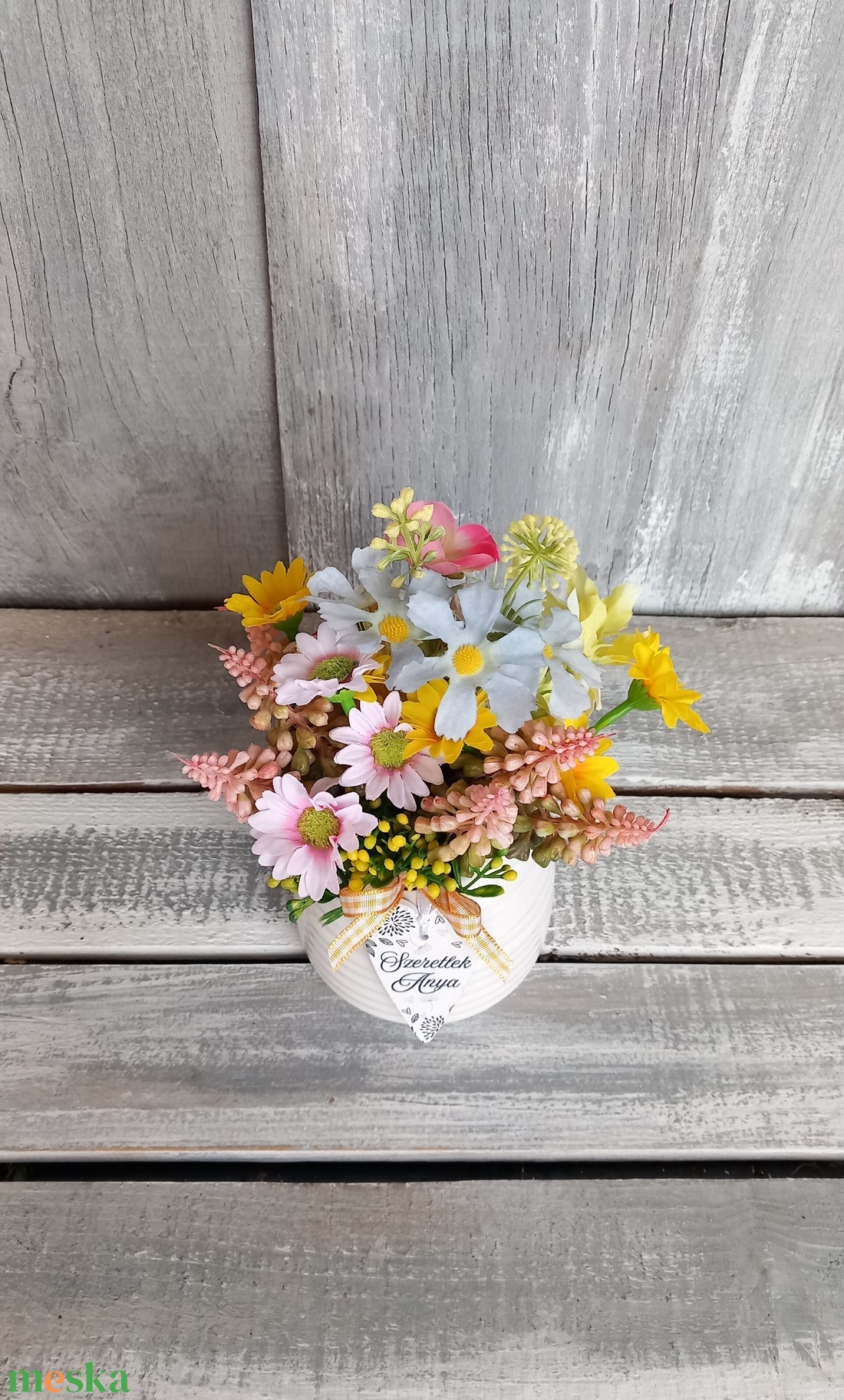  Szeretet-Szív Virágai  - Tavaszi Asztaldísz/Virágos Asztaldísz/Köszöntő Virágdísz - otthon & életmód - dekoráció - asztal és polc dekoráció - asztaldísz - Meska.hu