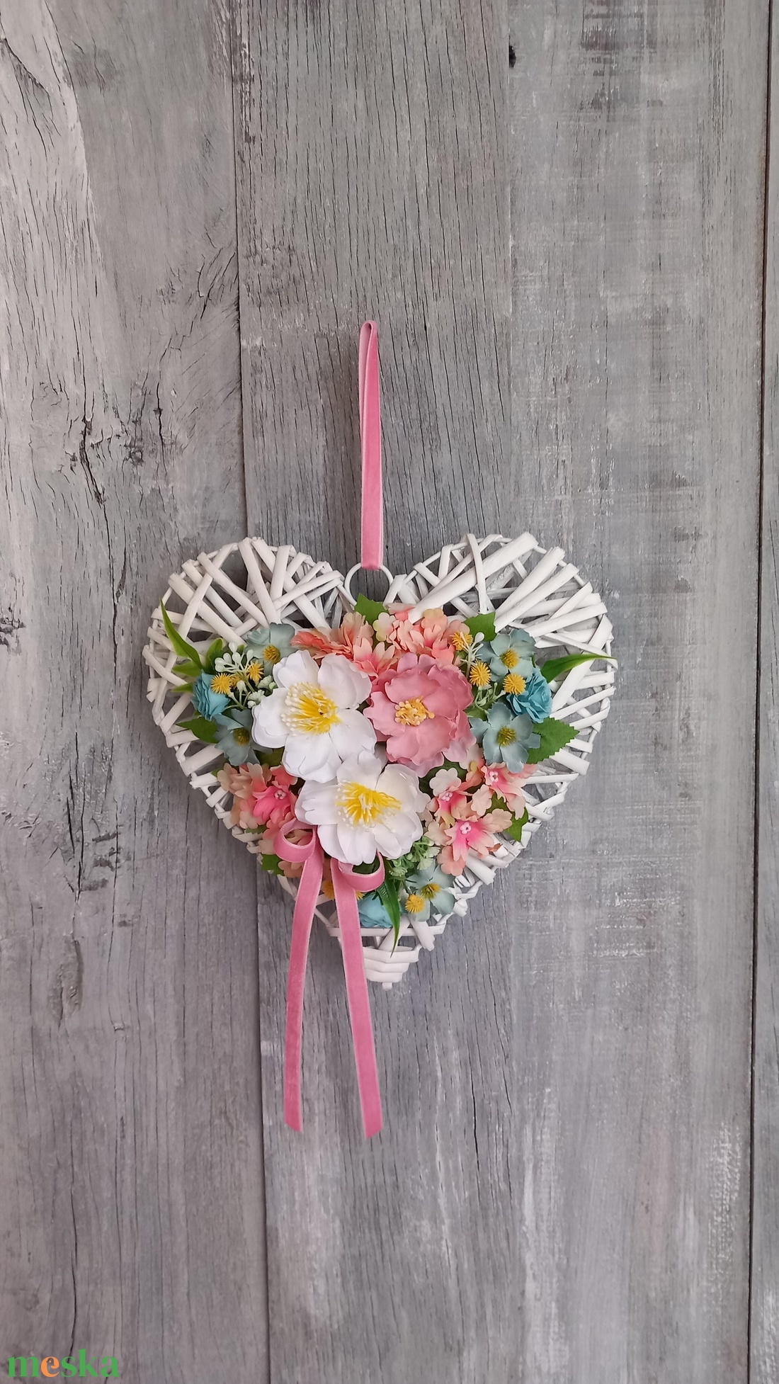 VirágSzív- Virágos Kopogtató/Tavaszi Kopogtató/Tavaszi Ajtódísz/Ajtódísz/Falidísz/ - otthon & életmód - dekoráció - ajtó- és ablak dekoráció - ajtódísz & kopogtató - Meska.hu