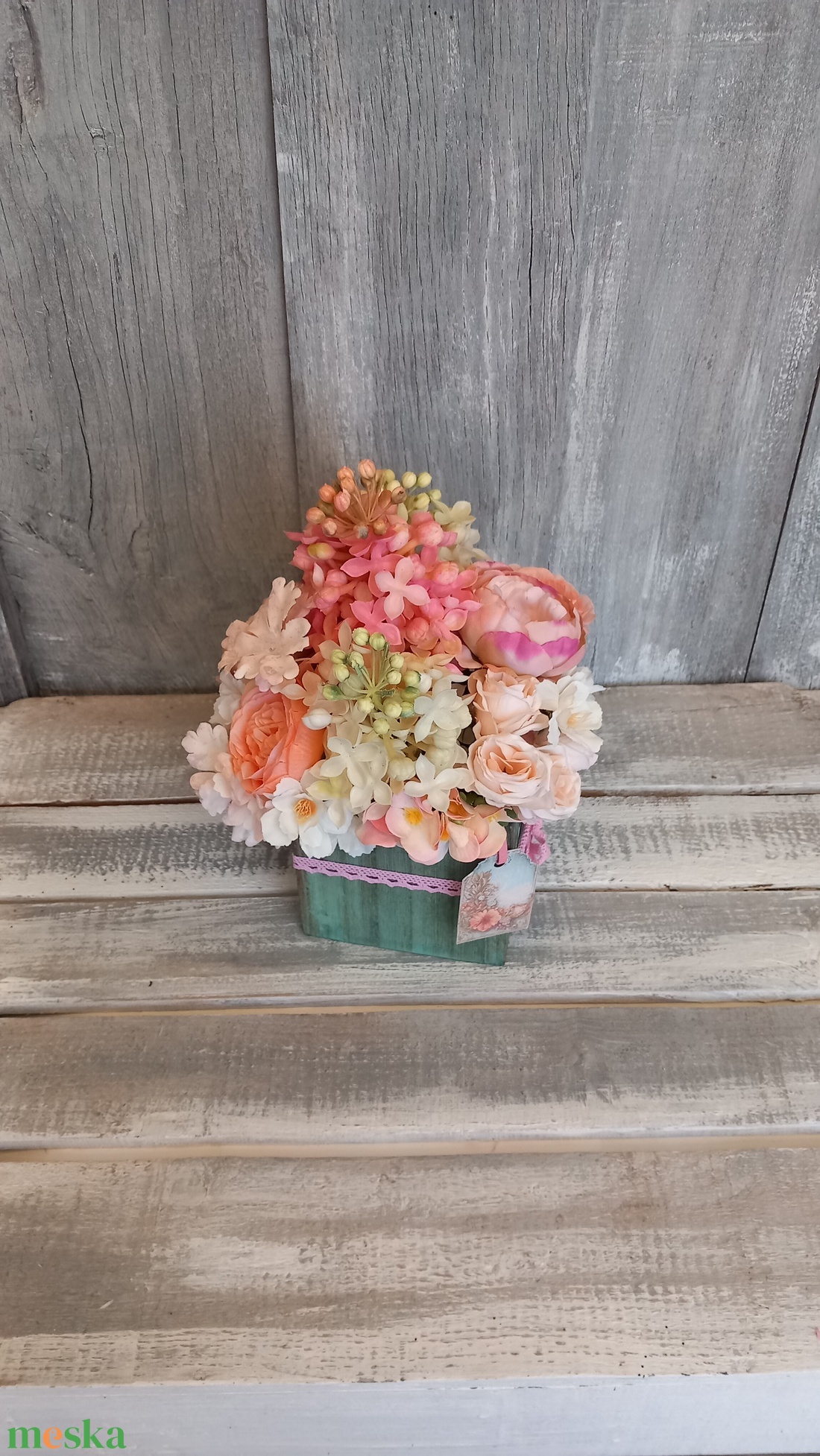 Vintage Virágos Otthon  - Virágos Asztaldísz/Tavaszi Asztaldísz/Asztaldísz/Köszöntő Asztaldísz - otthon & életmód - virágdekoráció - virágdíszek - virágdísz kaspóban - Meska.hu