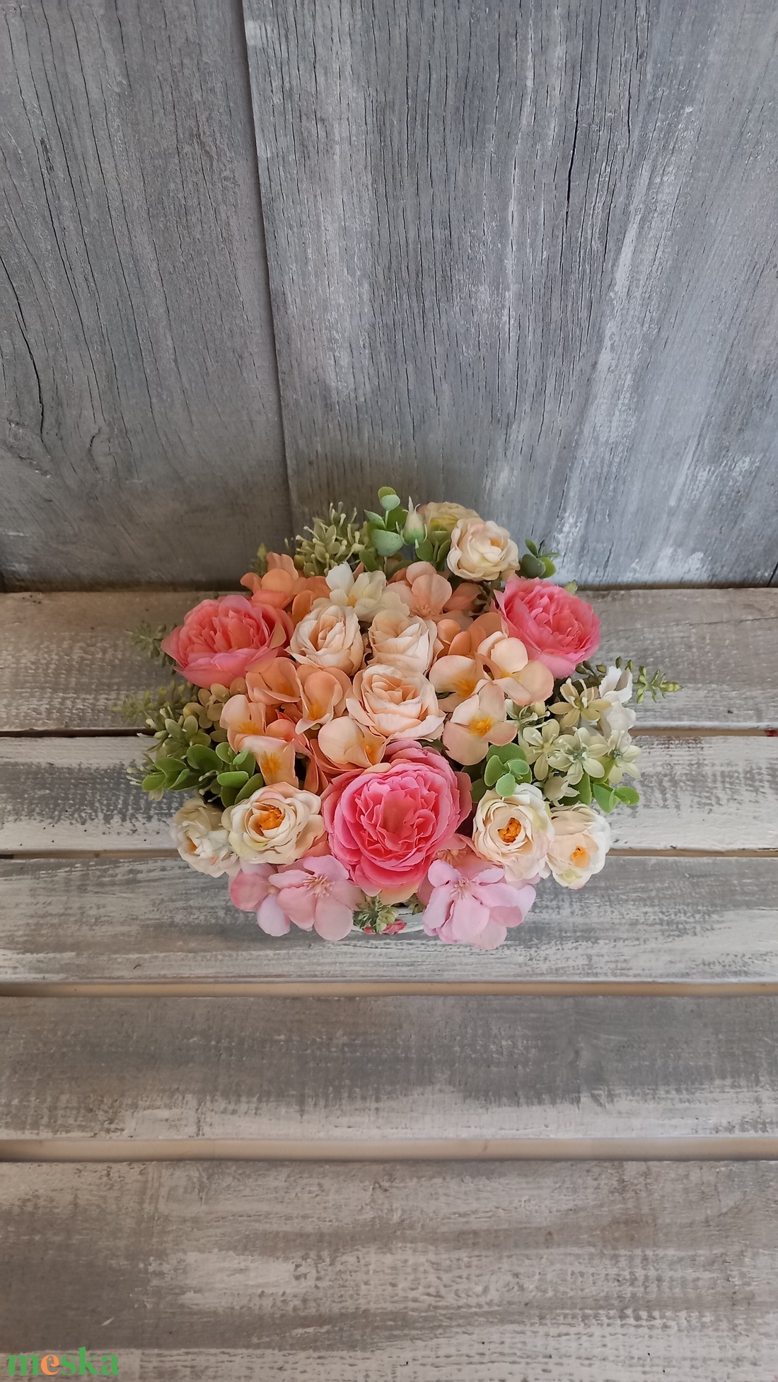 Rózsaálom  - Virágos Asztaldísz/Tavaszi Asztaldísz/Asztaldísz/Köszöntő Asztaldísz/Anyák-napi Asztaldísz - otthon & életmód - virágdekoráció - virágdíszek - virágdísz kaspóban - Meska.hu