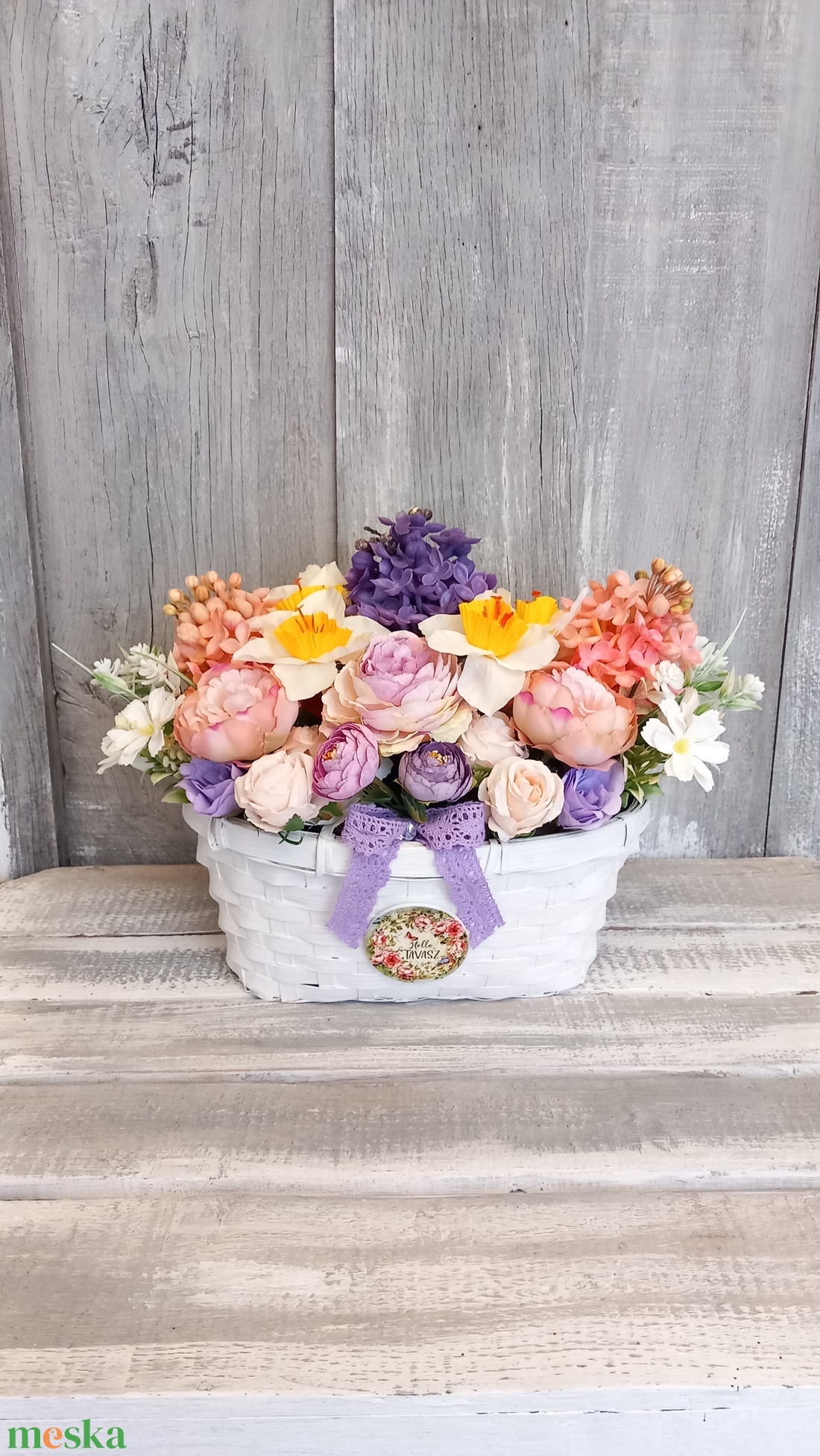Egy Kosárnyi Virágsokadalom  - Virágos Asztaldísz/Tavaszi Asztaldísz/Asztaldísz/Virágajándék - otthon & életmód - virágdekoráció - virágdíszek - virágdísz kaspóban - Meska.hu