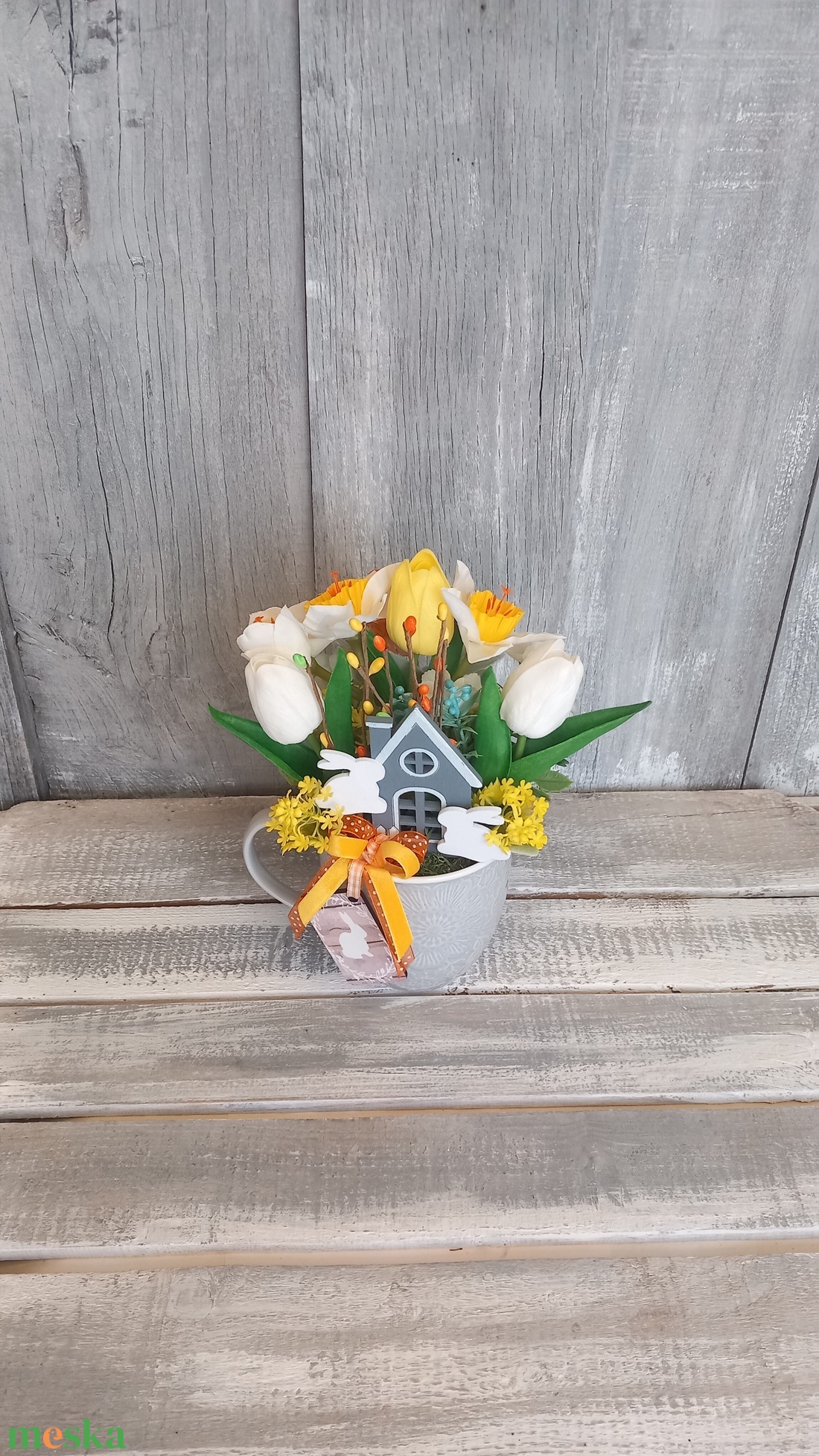  Tavasz Házikója  - Tavaszi Asztaldísz/Virágos Asztaldísz/Bögrés Asztaldísz - otthon & életmód - virágdekoráció - virágdíszek - asztali virágdísz - Meska.hu