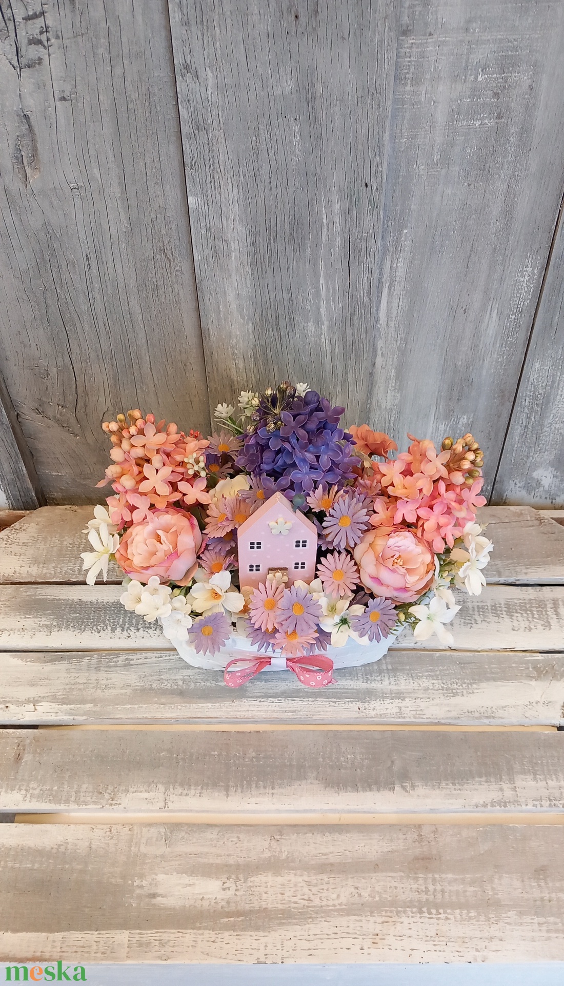 Virágoskert Házikója  - Tavaszi Asztaldísz/Virágos Asztaldísz/Asztaldísz/Virágajándék/Virágkosár - otthon & életmód - virágdekoráció - virágdíszek - virágdísz kaspóban - Meska.hu