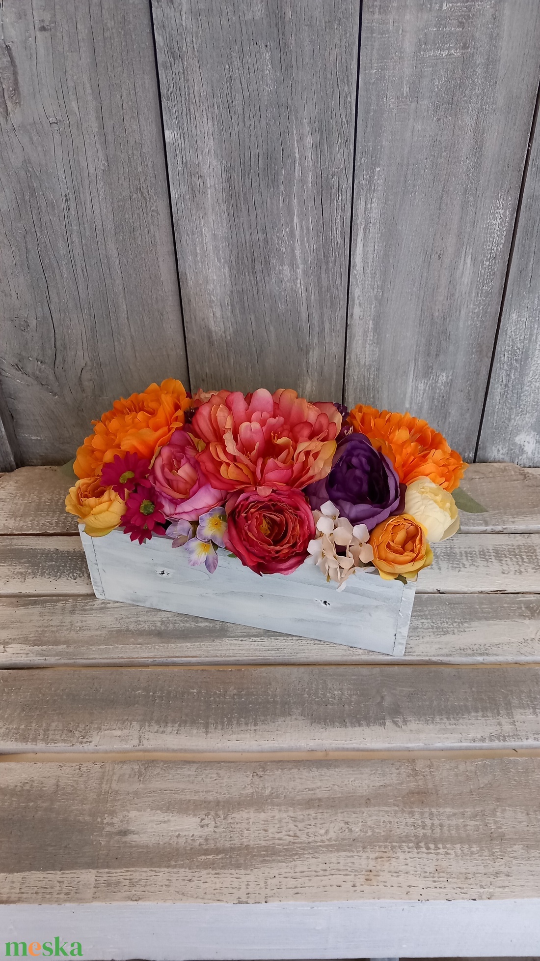 Rusztikus Fafiók Virágai - Virágos Asztaldísz/Vintage Asztaldísz/ Virágdísz/Virágdekoráció - otthon & életmód - virágdekoráció - virágdíszek - asztali virágdísz - Meska.hu