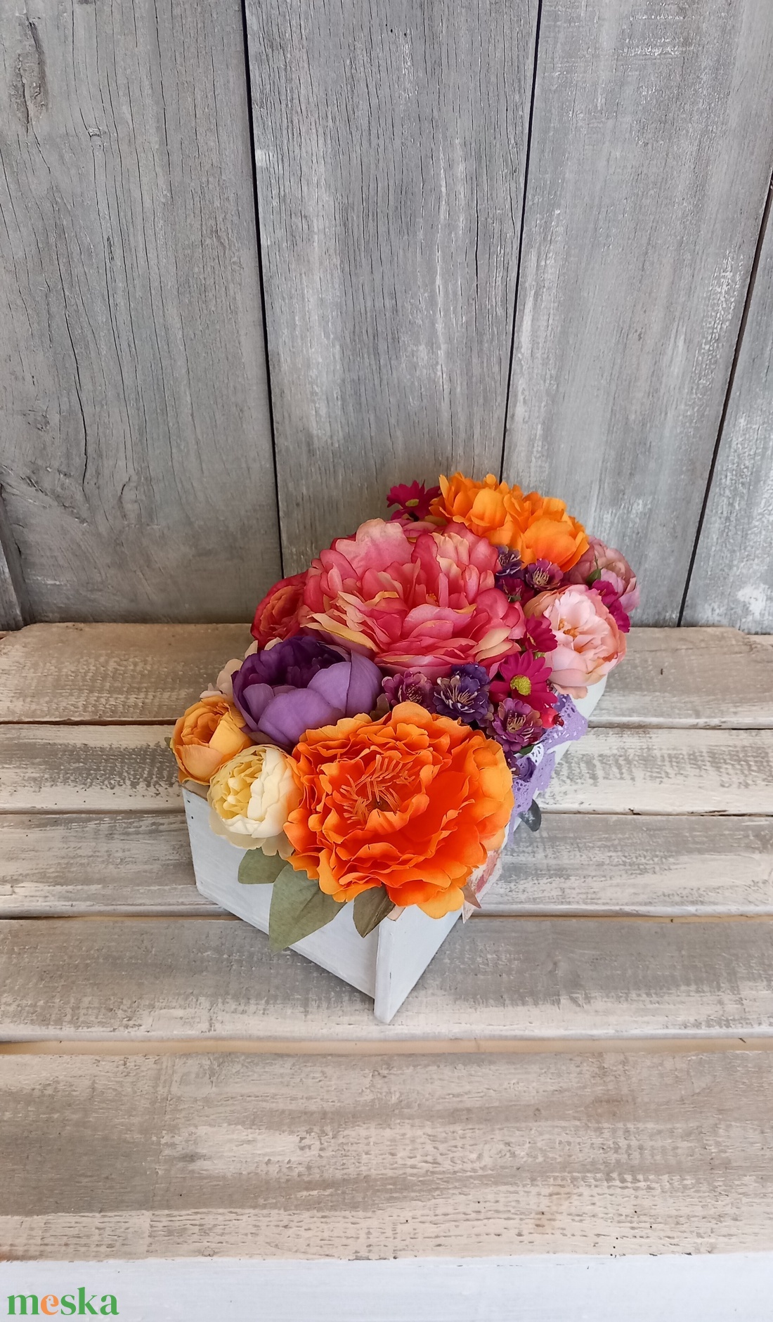 Rusztikus Fafiók Virágai - Virágos Asztaldísz/Vintage Asztaldísz/ Virágdísz/Virágdekoráció - otthon & életmód - virágdekoráció - virágdíszek - asztali virágdísz - Meska.hu