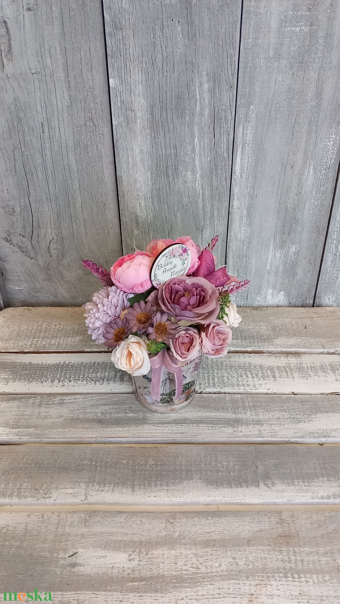 Virágok Lilában- Anyák-napi Asztaldísz/Tavaszi Asztaldísz/Virágos Asztaldísz/Köszöntő Asztaldísz - otthon & életmód - virágdekoráció - virágdíszek - virágdísz kaspóban - Meska.hu