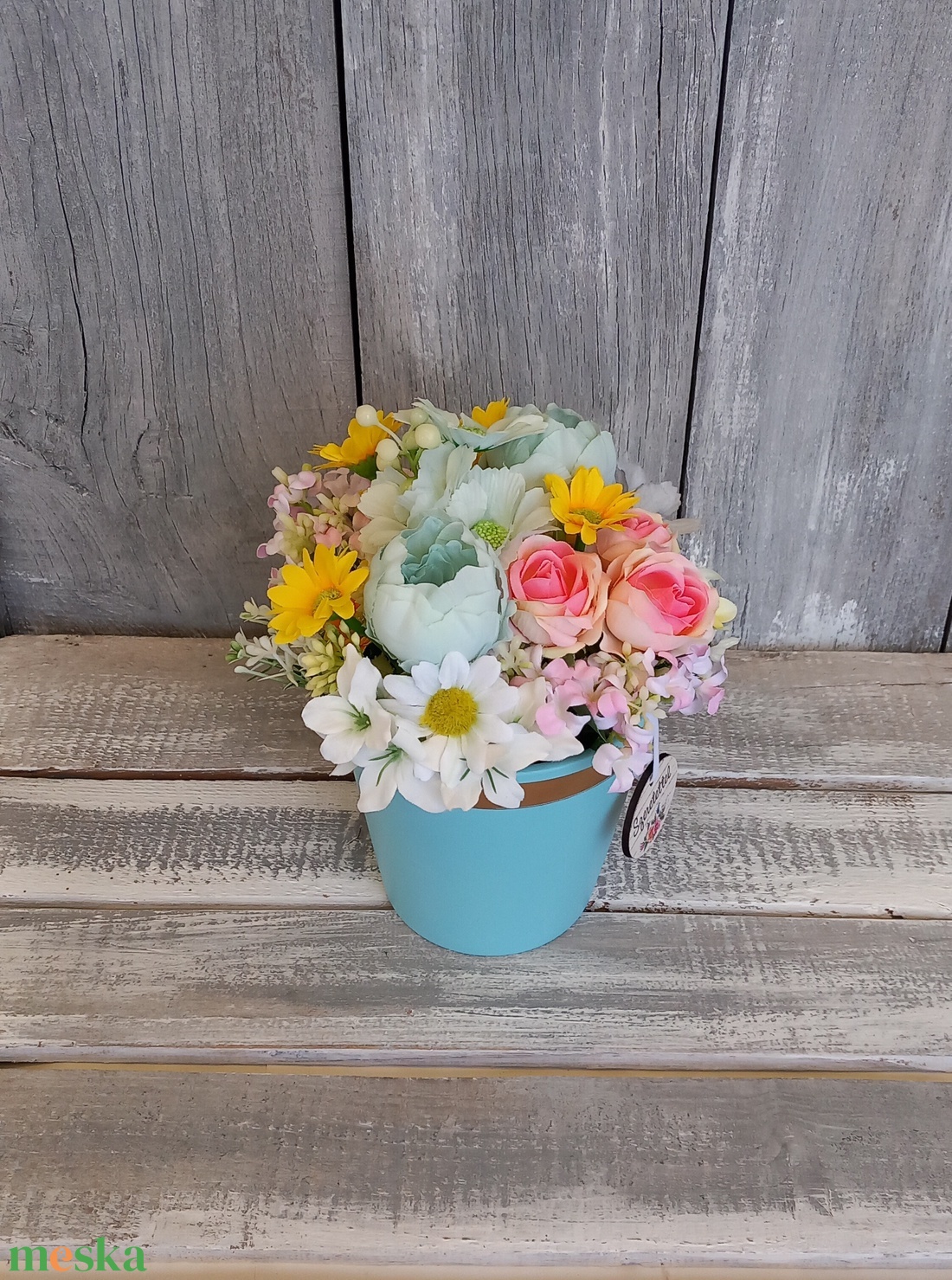  Szeretettel  - Tavaszi Asztaldísz/Virágos Asztaldísz/Köszöntő Virágdísz/Asztaldísz/Virágdísz - otthon & életmód - virágdekoráció - virágdíszek - virágdísz kaspóban - Meska.hu