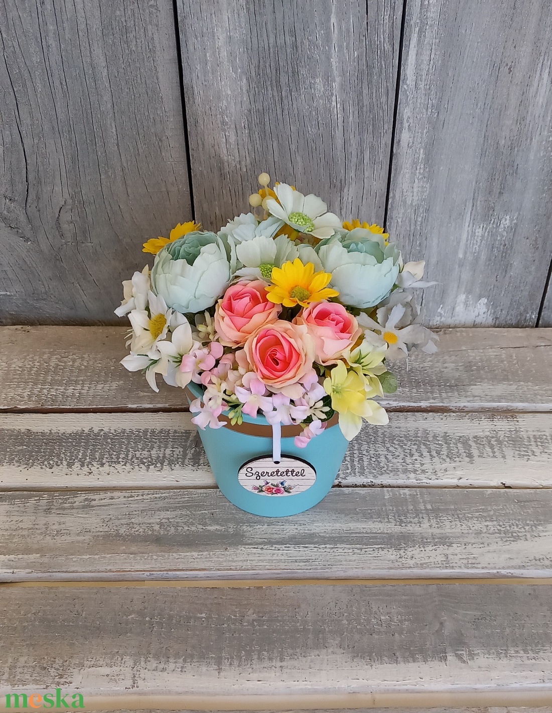  Szeretettel  - Tavaszi Asztaldísz/Virágos Asztaldísz/Köszöntő Virágdísz/Asztaldísz/Virágdísz - otthon & életmód - virágdekoráció - virágdíszek - virágdísz kaspóban - Meska.hu