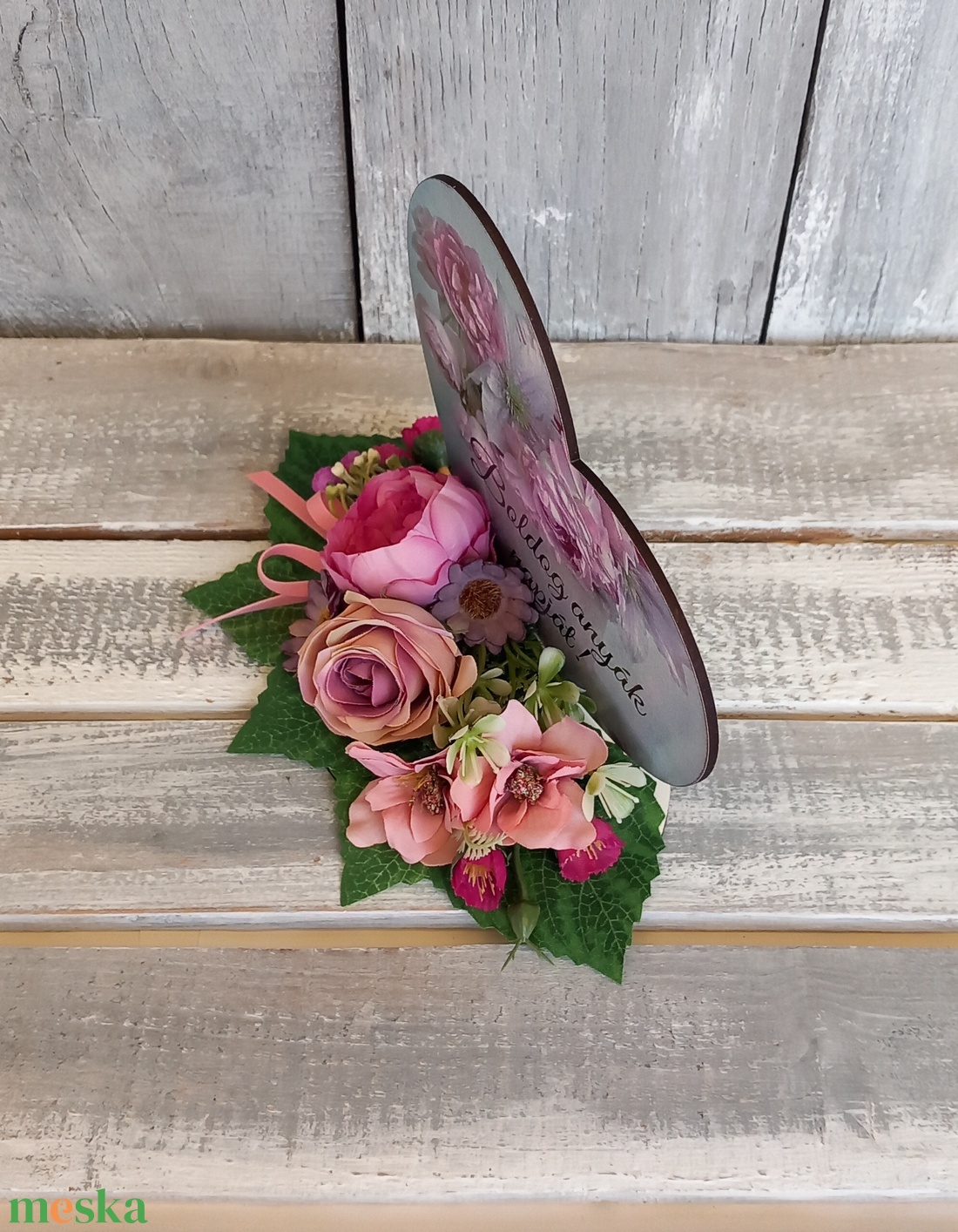 VirágKöszöntő- Anyák-napi Asztaldísz/Tavaszi Asztaldísz/Virágos Asztaldísz/Köszöntő Asztaldísz/Virágdekoráció - otthon & életmód - virágdekoráció - virágdíszek - asztali virágdísz - Meska.hu