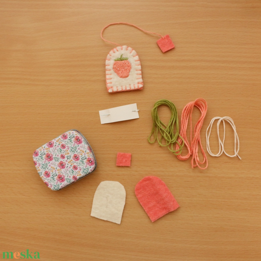 Hímzés Elvitelre: Epres Teafilter Kit - diy (csináld magad) - egységcsomag - Meska.hu