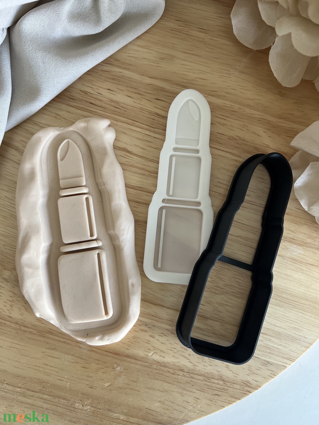 3D fondant forma és kiszúró - Rúzs - otthon & életmód - konyhafelszerelés, tálalás - sütés, főzés - sütikiszúró - Meska.hu 3D fondant forma és kiszúró - Rúzs - otthon & életmód - konyhafelszerelés, tálalás - sütés, főzés - sütikiszúró - Meska.hu