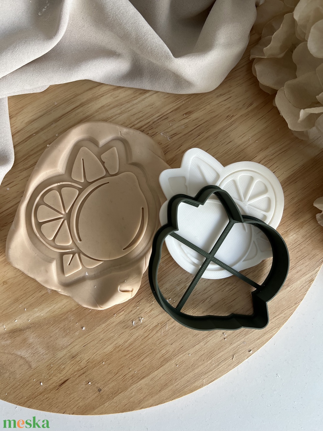 3D fondant forma és kiszúró - Citrom - otthon & életmód - konyhafelszerelés, tálalás - sütés, főzés - sütikiszúró - Meska.hu 3D fondant forma és kiszúró - Citrom - otthon & életmód - konyhafelszerelés, tálalás - sütés, főzés - sütikiszúró - Meska.hu