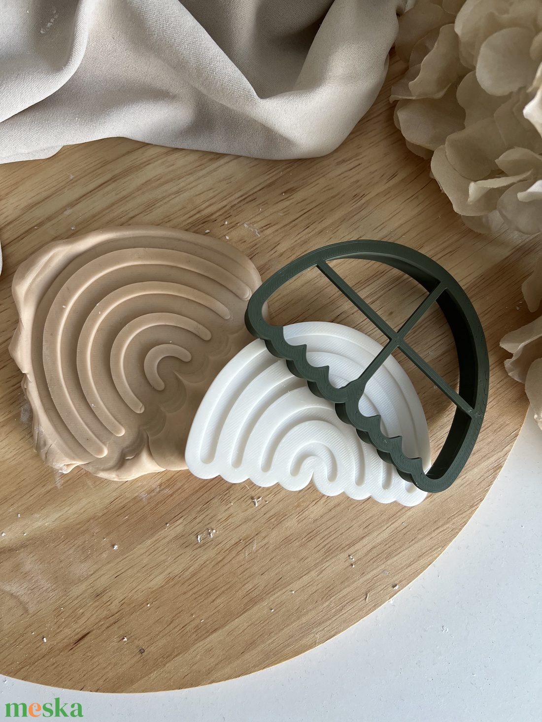 3D fondant forma és kiszúró - Szivárvány - otthon & életmód - konyhafelszerelés, tálalás - sütés, főzés - sütikiszúró - Meska.hu 3D fondant forma és kiszúró - Szivárvány - otthon & életmód - konyhafelszerelés, tálalás - sütés, főzés - sütikiszúró - Meska.hu