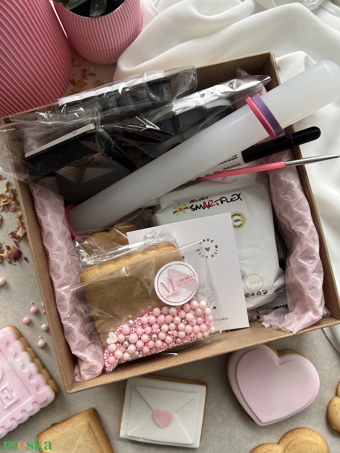 DIY Mézeskalács díszítő doboz -Valentin nap - sütikiszúróval - diy (csináld magad) - egységcsomag - Meska.hu DIY Mézeskalács díszítő doboz -Valentin nap - sütikiszúróval - diy (csináld magad) - egységcsomag - Meska.hu
