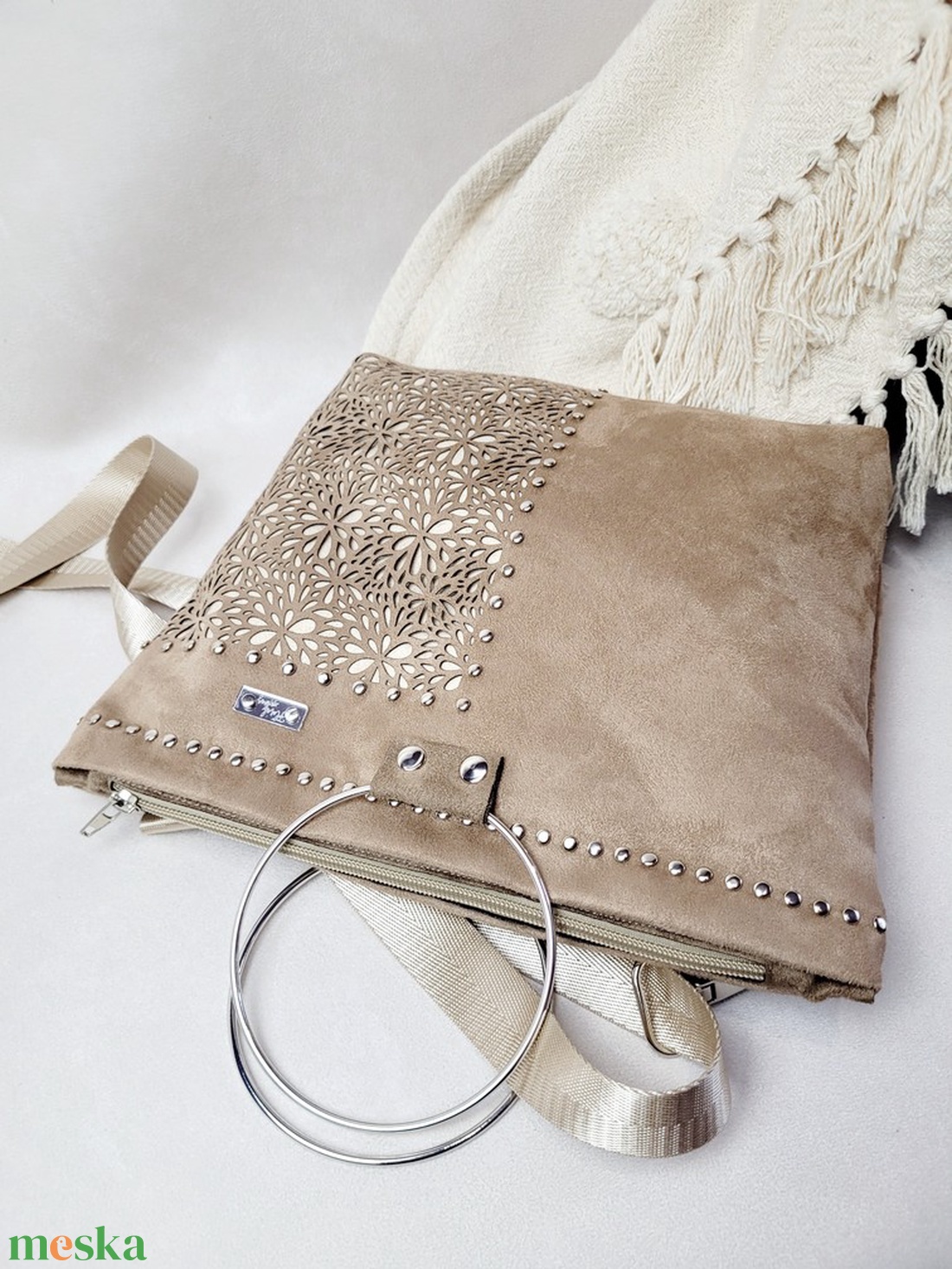 Floralbag Moxie Bloom őzbarna - esküvő - kiegészítők - táska - Meska.hu