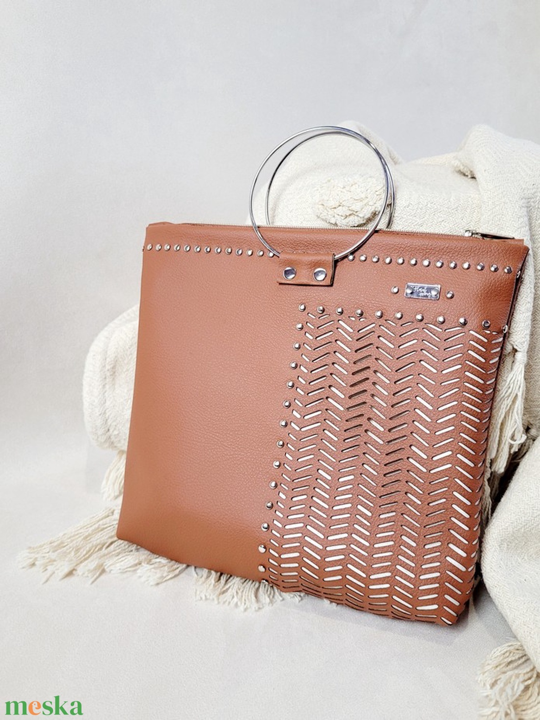Floralbag Moxie Vee - camel - esküvő - kiegészítők - táska - Meska.hu Floralbag Moxie Vee - camel - esküvő - kiegészítők - táska - Meska.hu