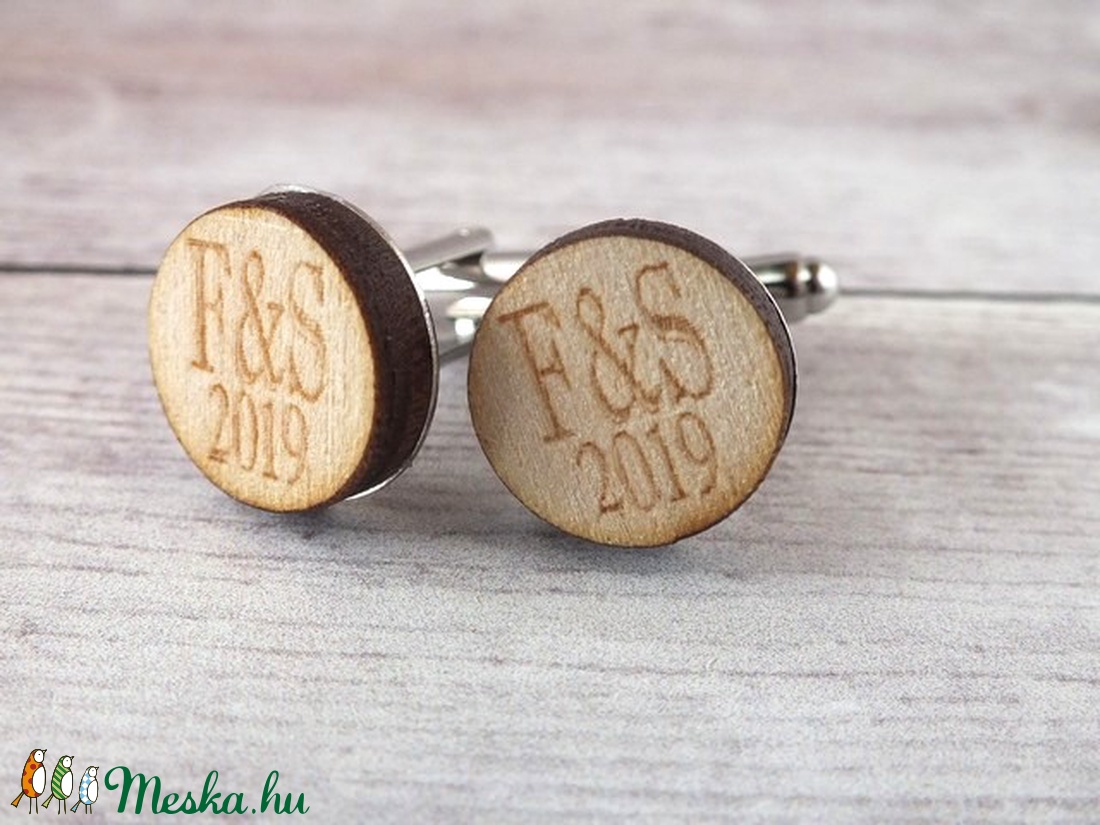 Gravírozott fa mandzsettagomb -  - Meska.hu