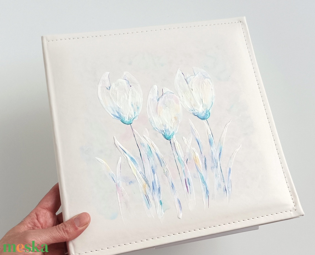 Liliomos fotóalbum (26 x 26 cm) - esküvő - emlék & ajándék - album & fotóalbum - Meska.hu Liliomos fotóalbum (26 x 26 cm) - esküvő - emlék & ajándék - album & fotóalbum - Meska.hu
