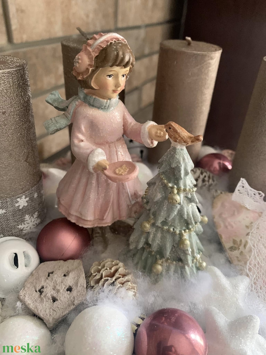 Adventi asztaldísz madarat etető lánykával - karácsony - adventi díszek - adventi asztaldísz - Meska.hu Adventi asztaldísz madarat etető lánykával - karácsony - adventi díszek - adventi asztaldísz - Meska.hu