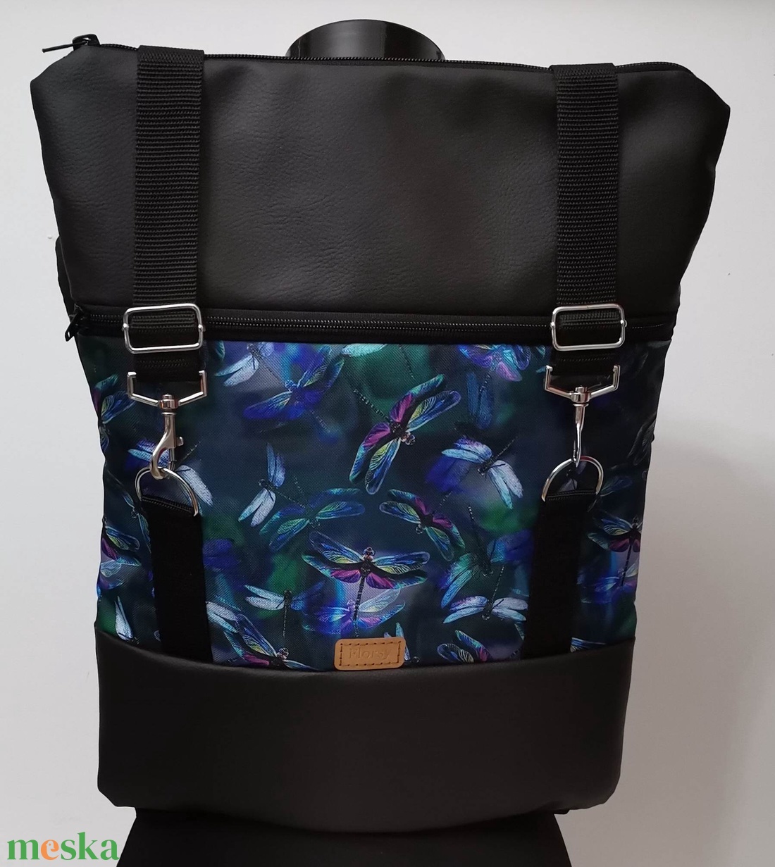 Fekete textilbőr, Roll top hátizsák/hátitáska/női táska/city bag/ laptop hátizsák/ színes szitakötők róza - táska & tok - hátizsák - roll top hátizsák - Meska.hu