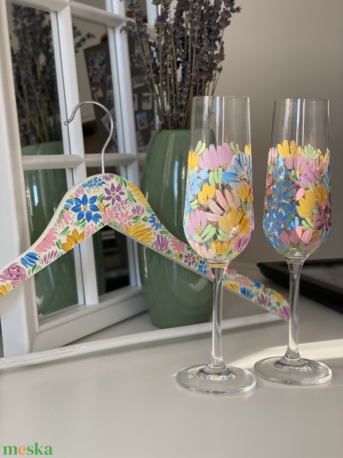 Candy kézzel festett pezsgőspohár lánybúcsúra, színes ajándék - esküvő - lánybúcsú - Meska.hu