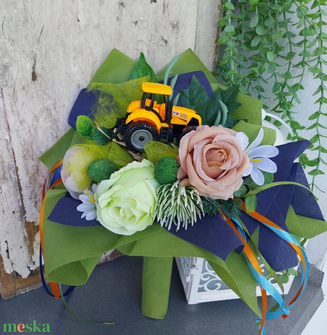 Ovis ballagási csokor - traktor - otthon & életmód - virágdekoráció - virágok - virágcsokor - Meska.hu