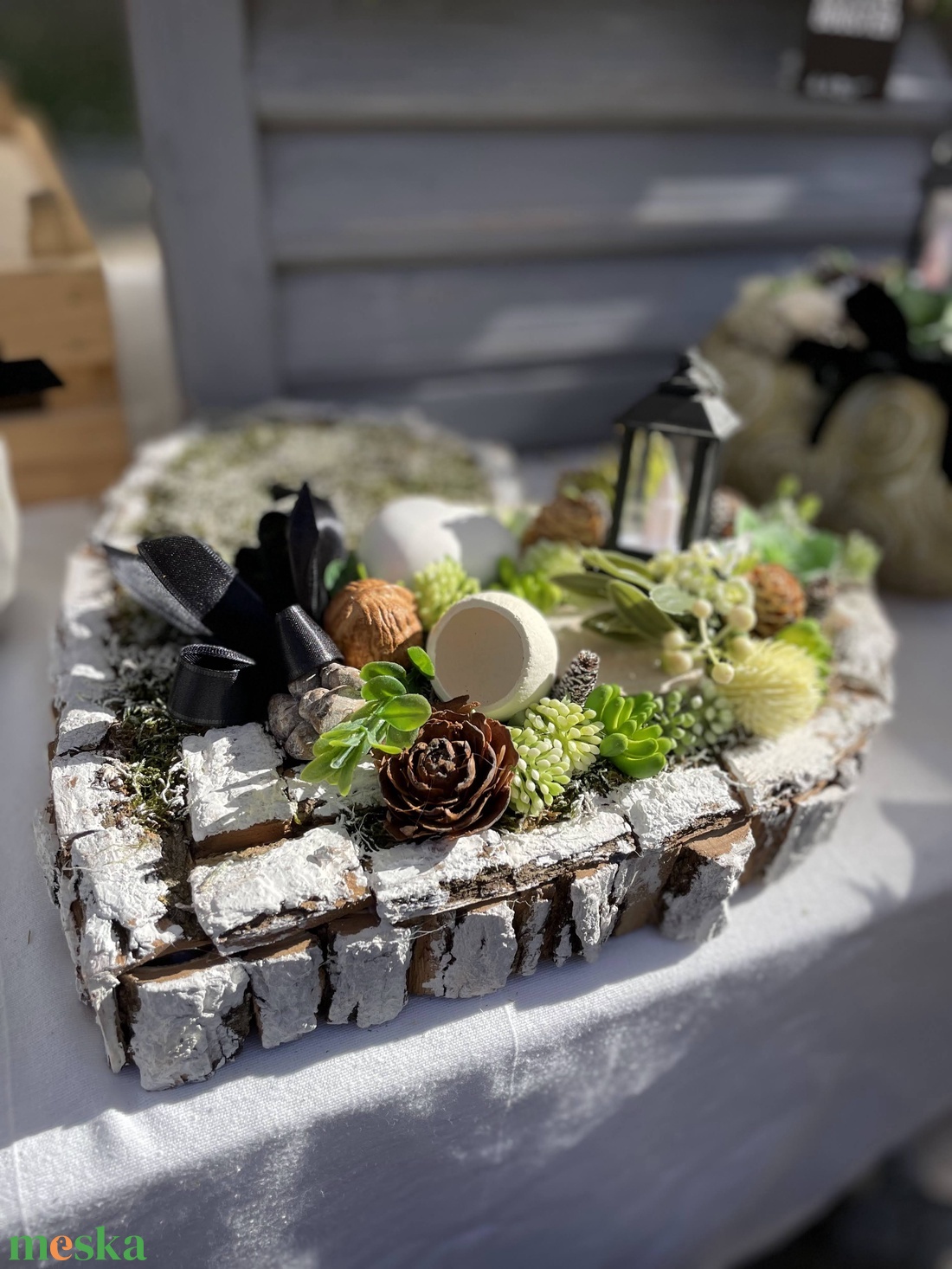 Sírdísz selyem és szárazvirágokból ledes mécsessel - otthon & életmód - vallás - temetkezési tárgy - sírdísz, kegyeleti dísz - Meska.hu Sírdísz selyem és szárazvirágokból ledes mécsessel - otthon & életmód - vallás - temetkezési tárgy - sírdísz, kegyeleti dísz - Meska.hu