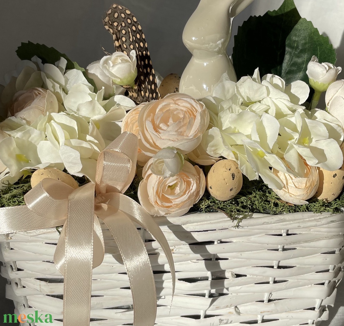 Húsvéti pasztell asztaldísz fonott kosárban - ünnepi díszek, dekorációk - húsvéti díszek és dekorációk - húsvéti virágos díszek - Meska.hu