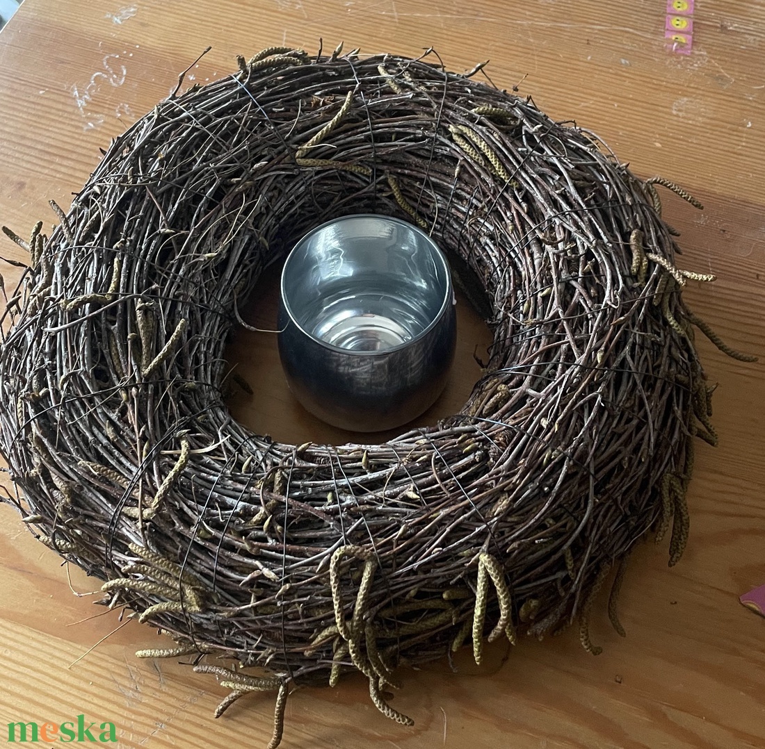 Tavaszi nyírfavesszőből szorosan kötött asztaldísz mécsessel - otthon & életmód - dekoráció - asztal és polc dekoráció - asztaldísz - Meska.hu